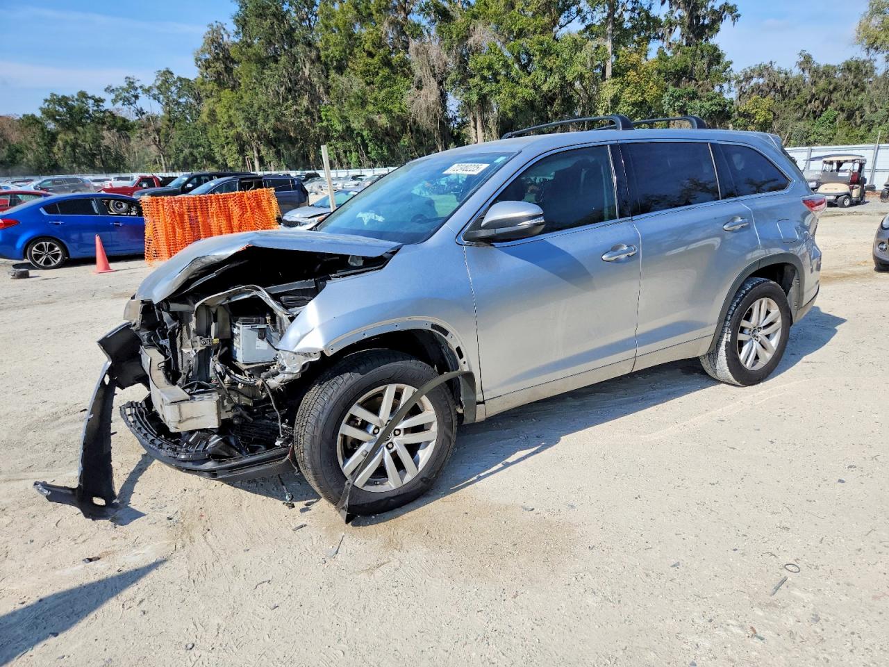 2016 TOYOTA HIGHLANDER