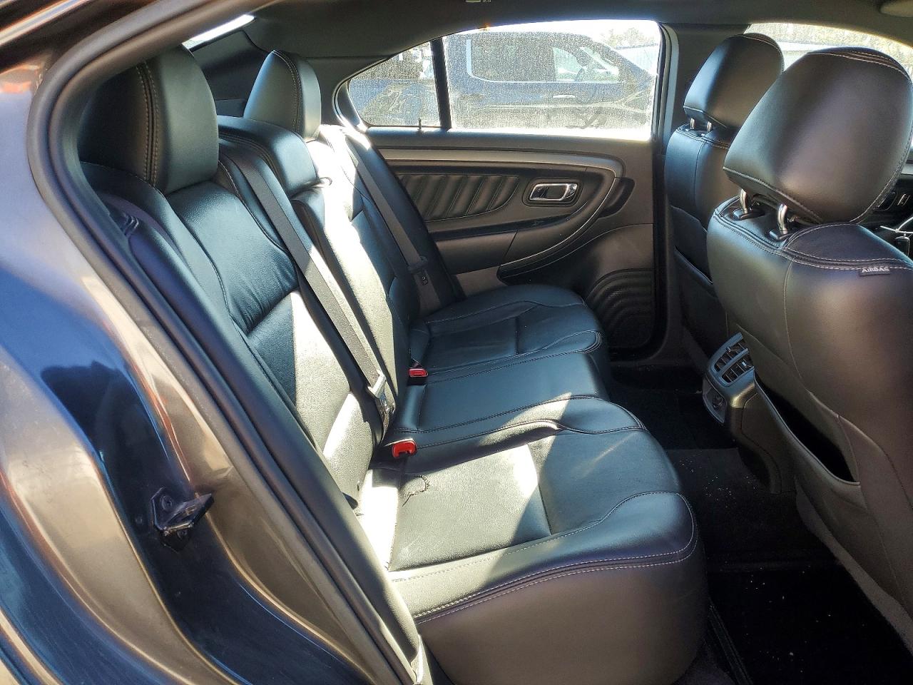 2018 FORD TAURUS SEL photo 19