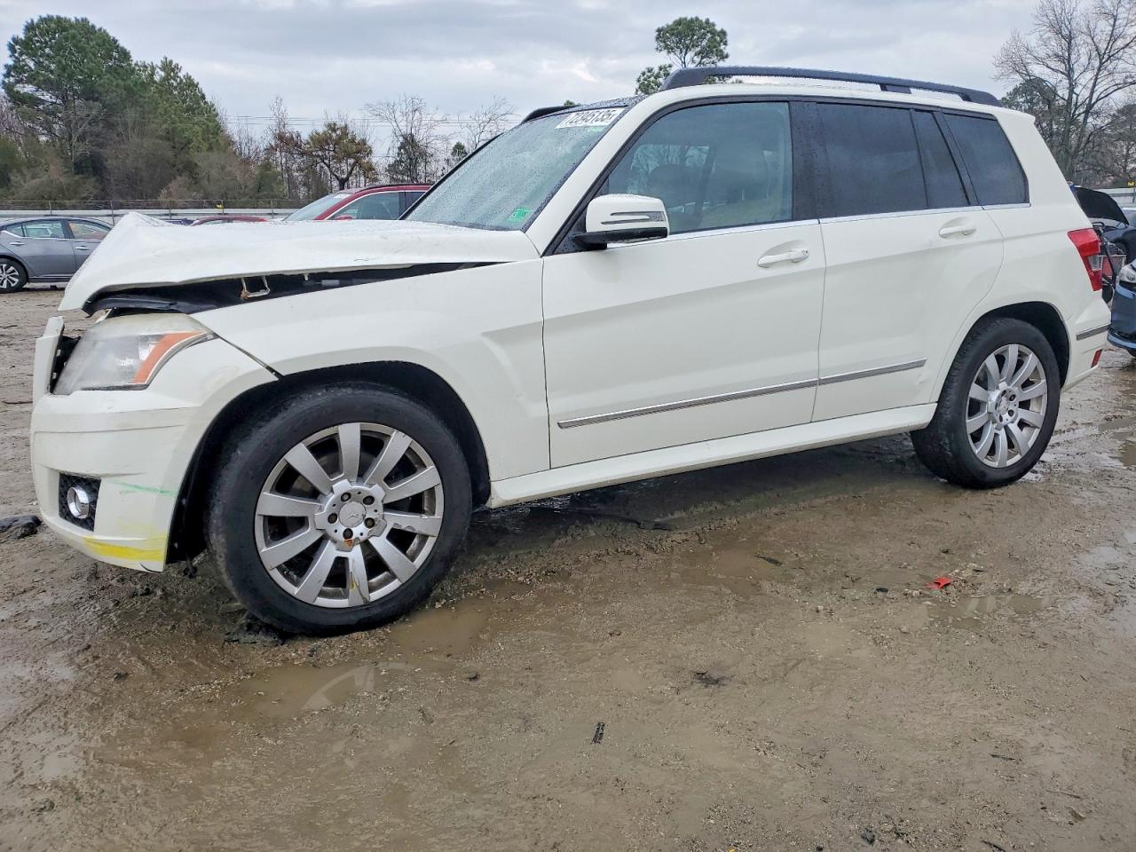 2011 MERCEDES-BENZ GLK