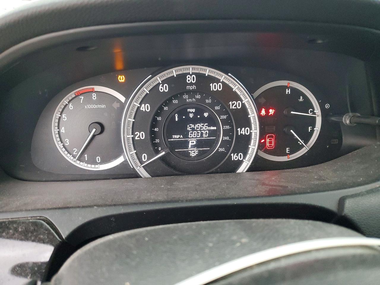 2017 HONDA ACCORD LX photo 9
