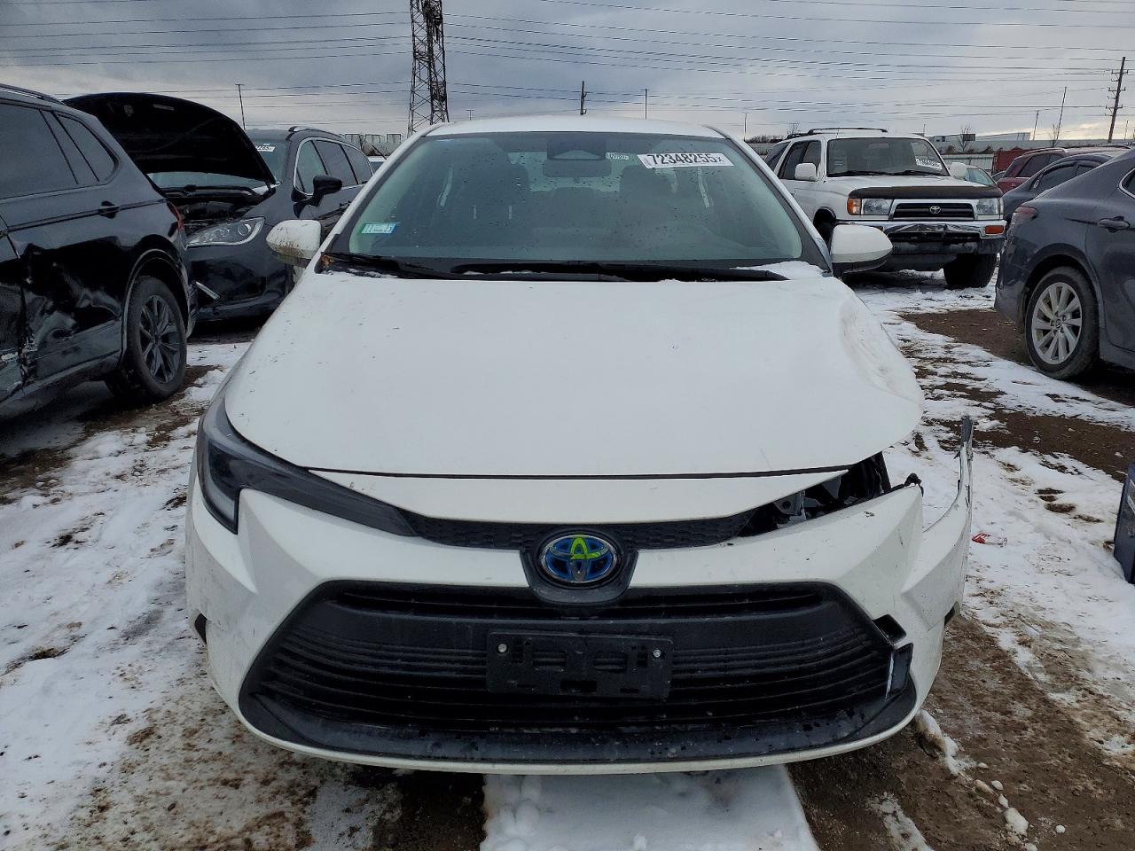 2025 TOYOTA COROLLA LE photo 13