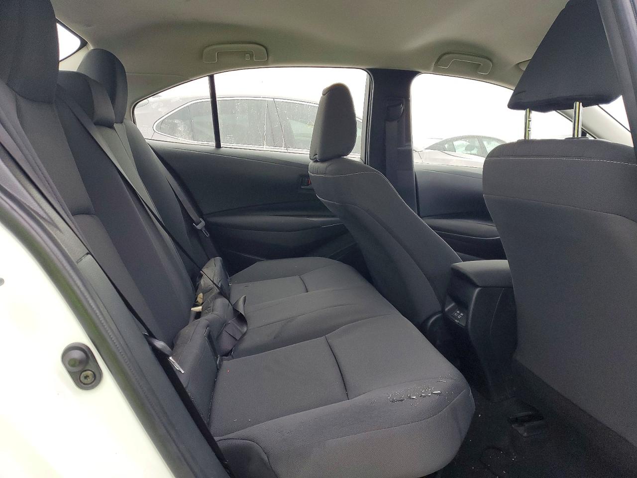 2025 TOYOTA COROLLA LE photo 28