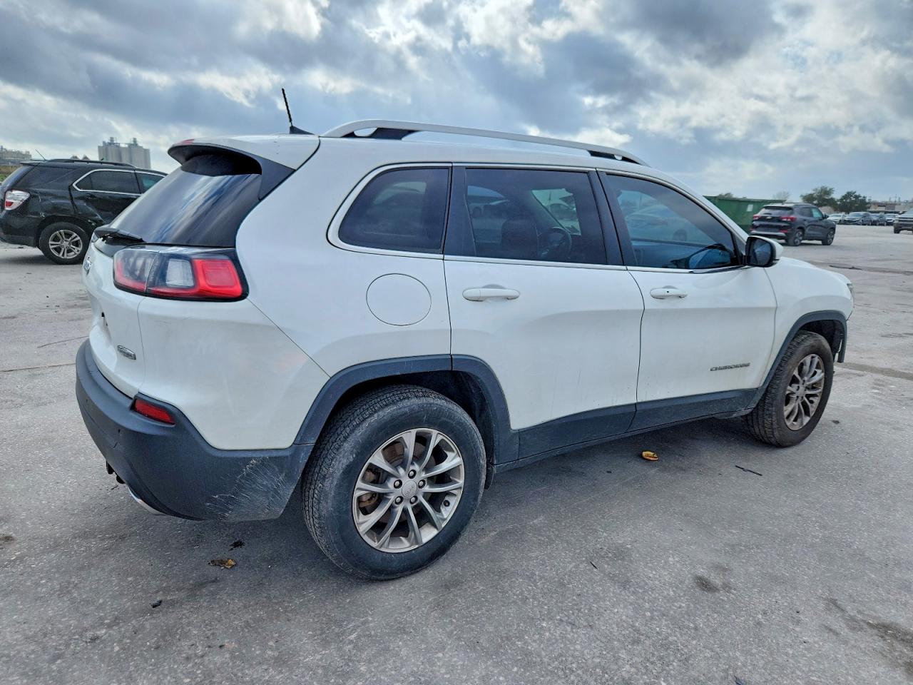 2019 JEEP CHEROKEE LATITUDE PLUS photo 3