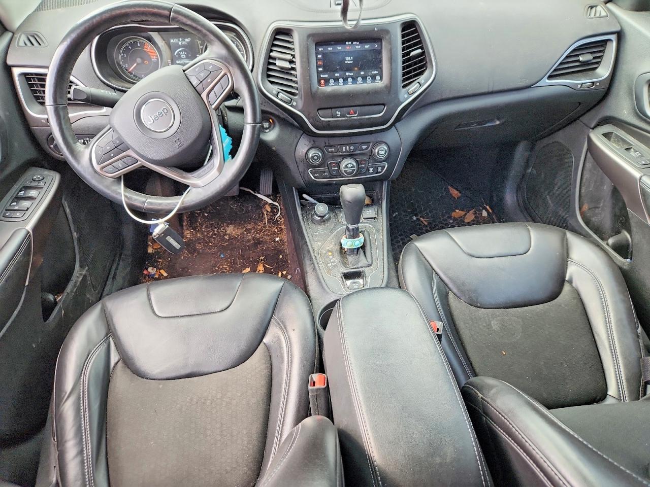 2019 JEEP CHEROKEE LATITUDE PLUS photo 8