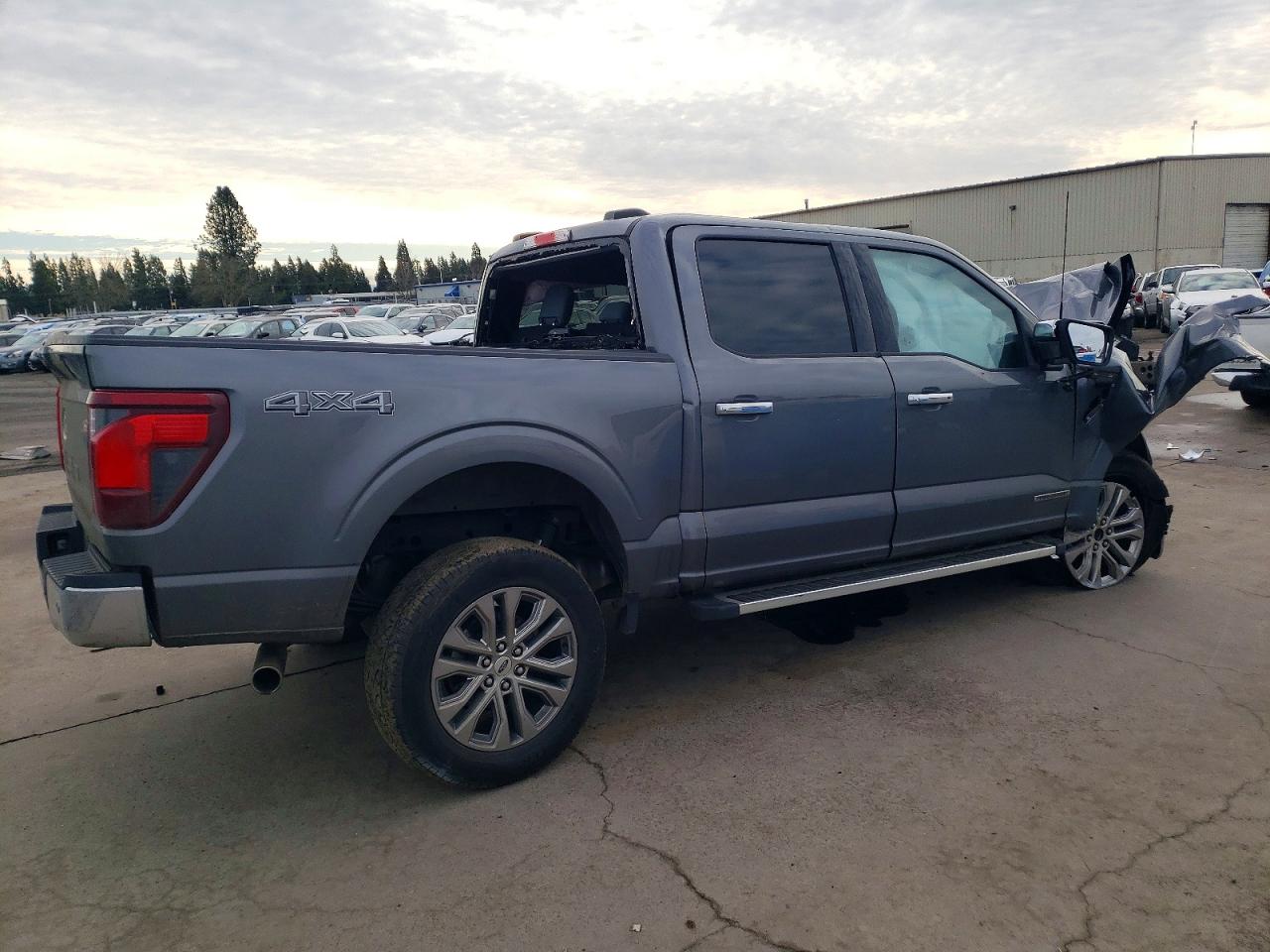 2024 FORD F150 XLT photo 3