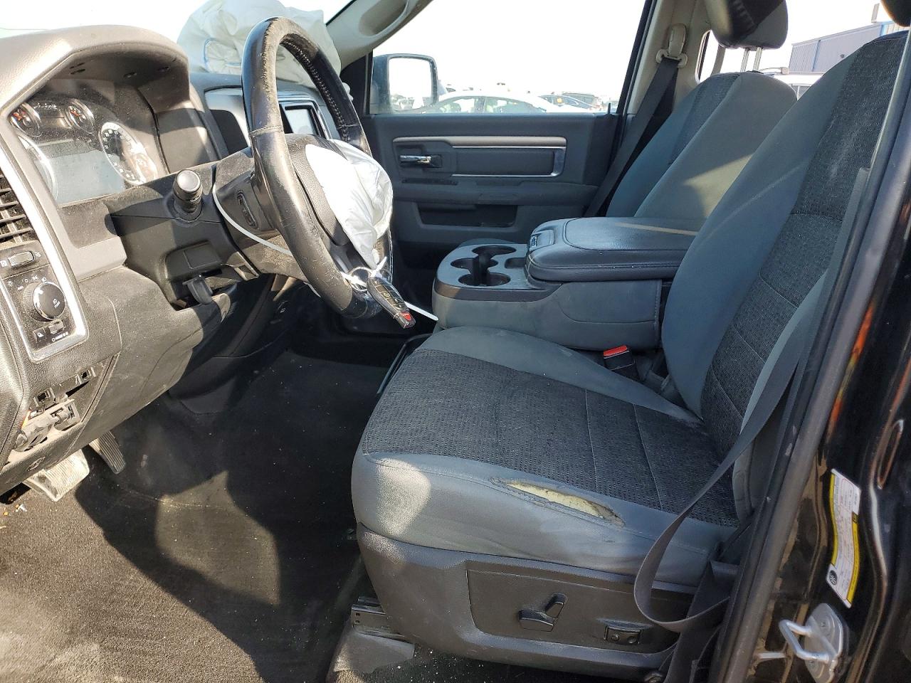2018 RAM 1500 SLT photo 19