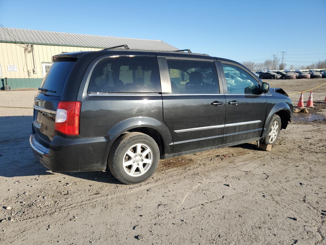 2013 CHRYSLER TOWN & COUNTRY TOURING photo 7
