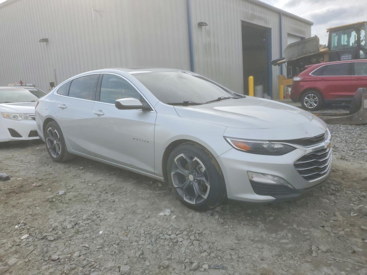 2022 CHEVROLET MALIBU LT photo 4