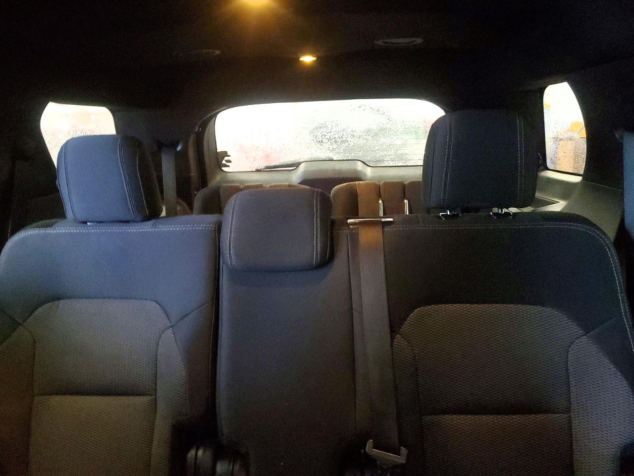 2016 FORD EXPLORER XLT photo 28