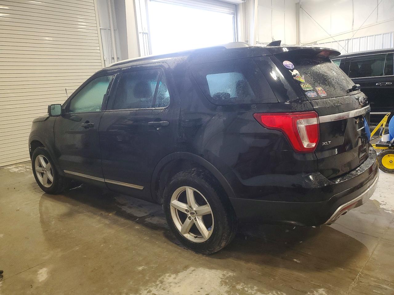 2016 FORD EXPLORER XLT photo 4