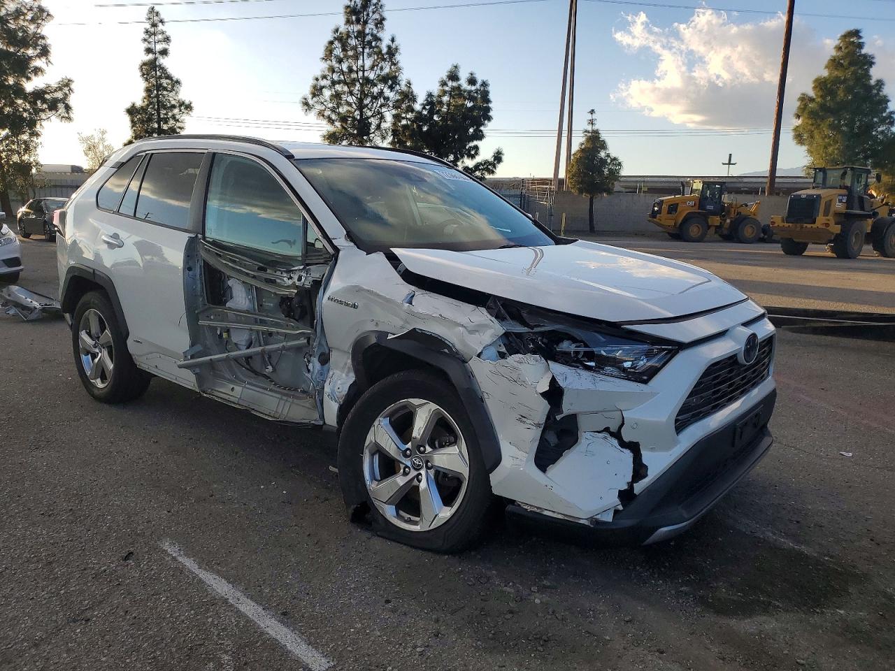 2019 TOYOTA RAV4 LIMITED photo 4