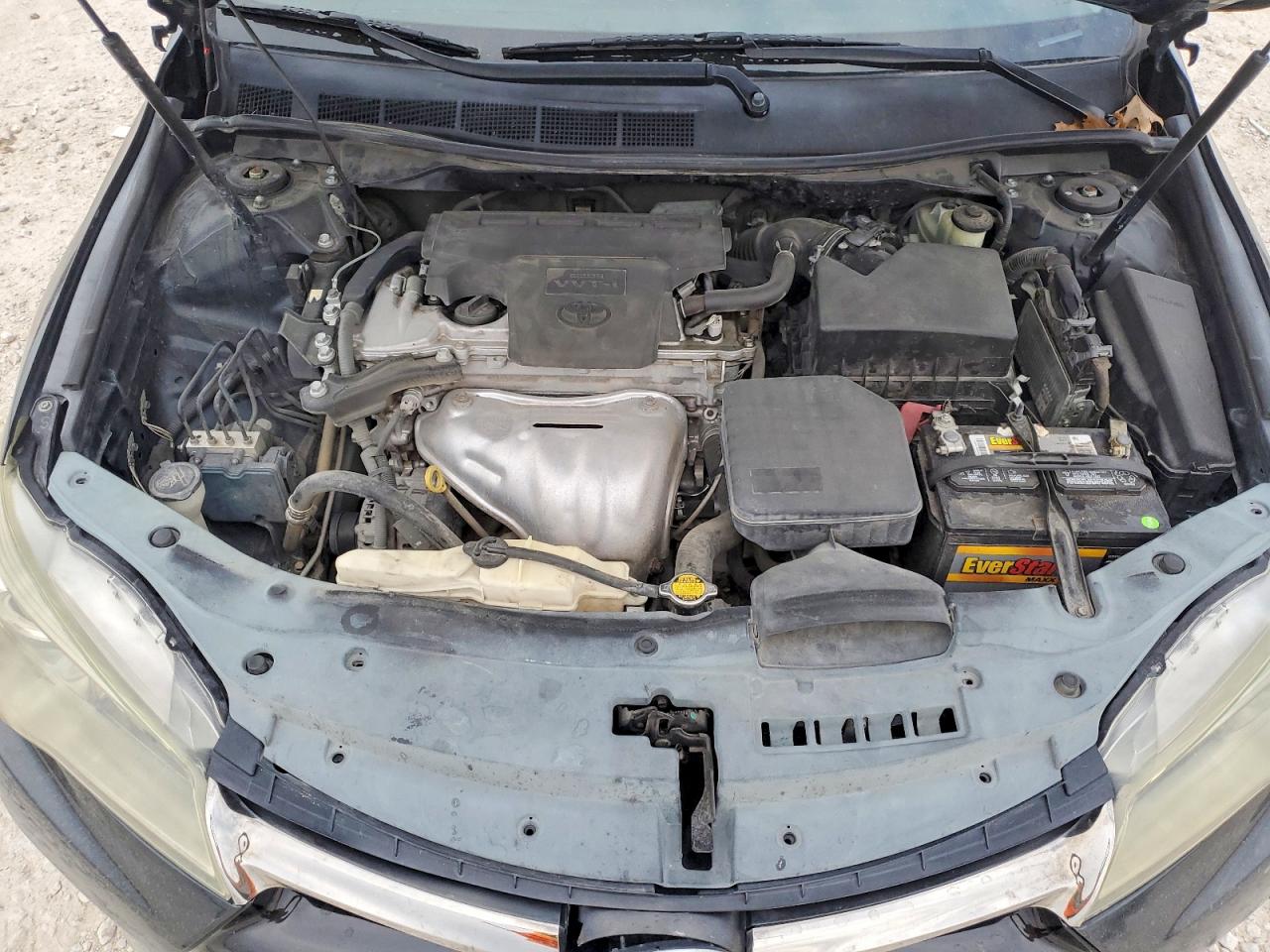 2015 TOYOTA CAMRY LE photo 21