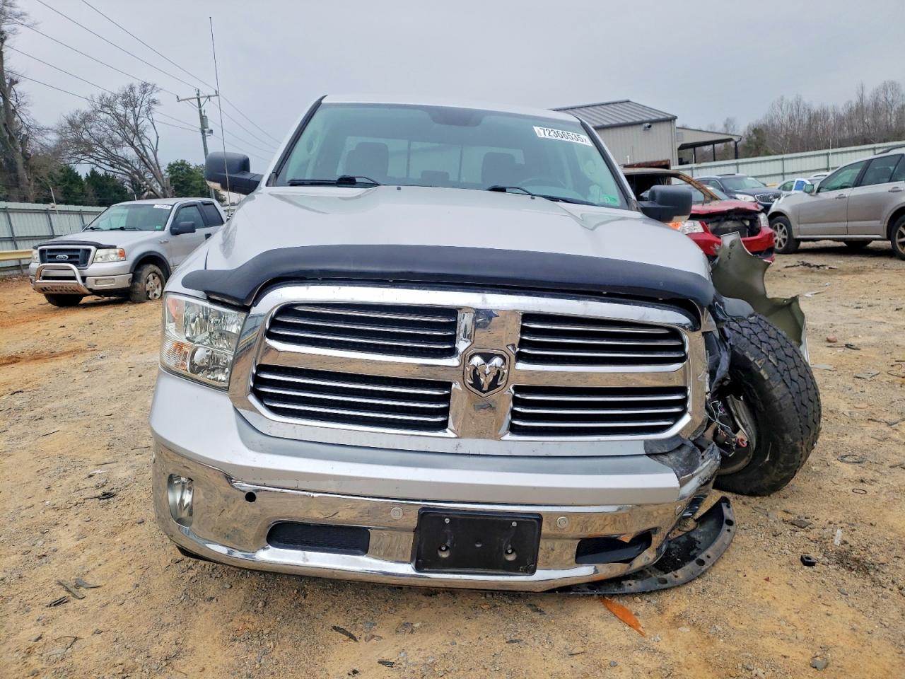 2018 RAM 1500 SLT photo 13