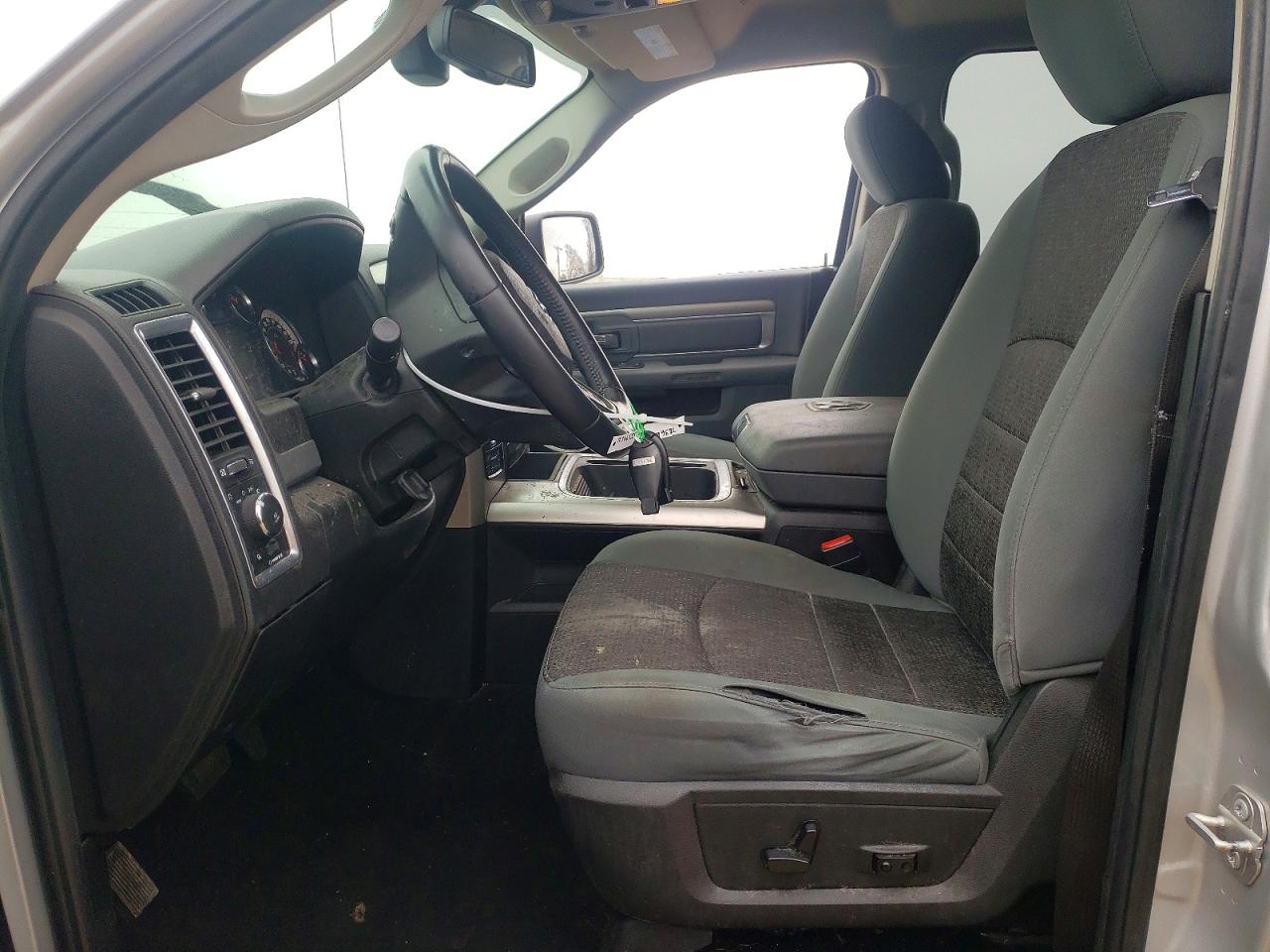 2018 RAM 1500 SLT photo 19