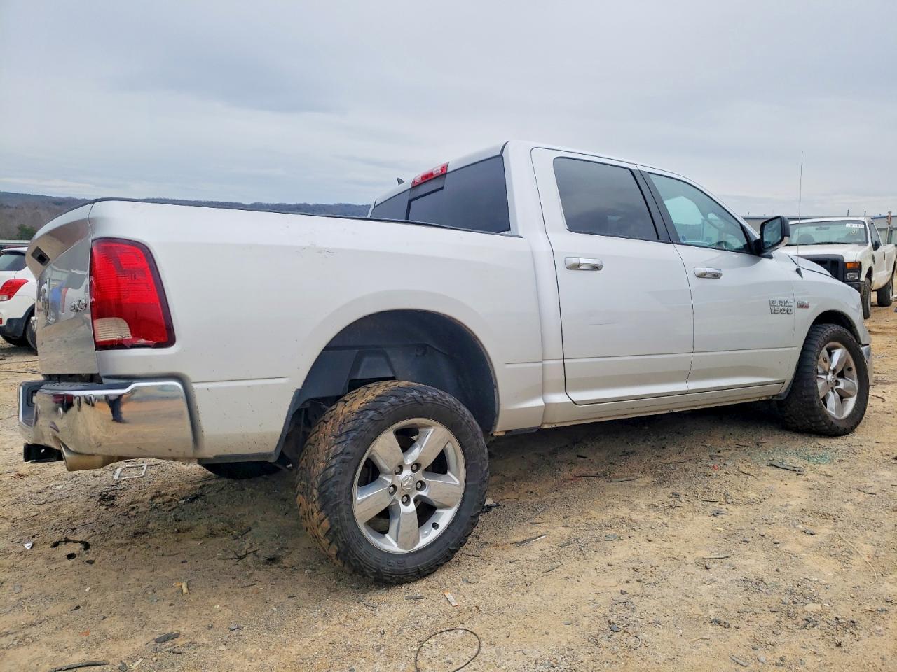 2018 RAM 1500 SLT photo 7