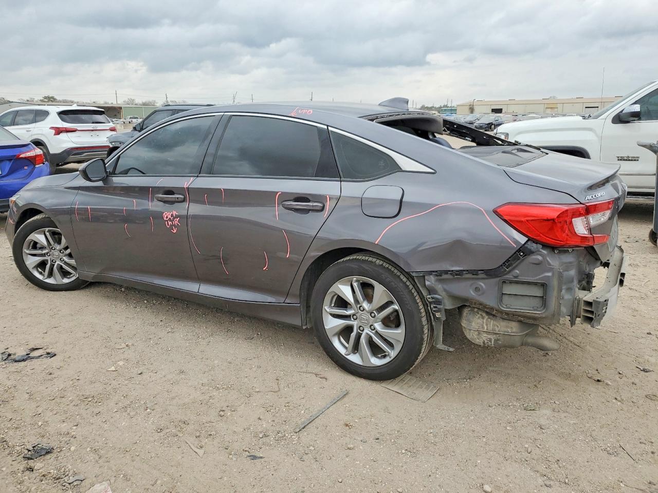 2018 HONDA ACCORD LX photo 3