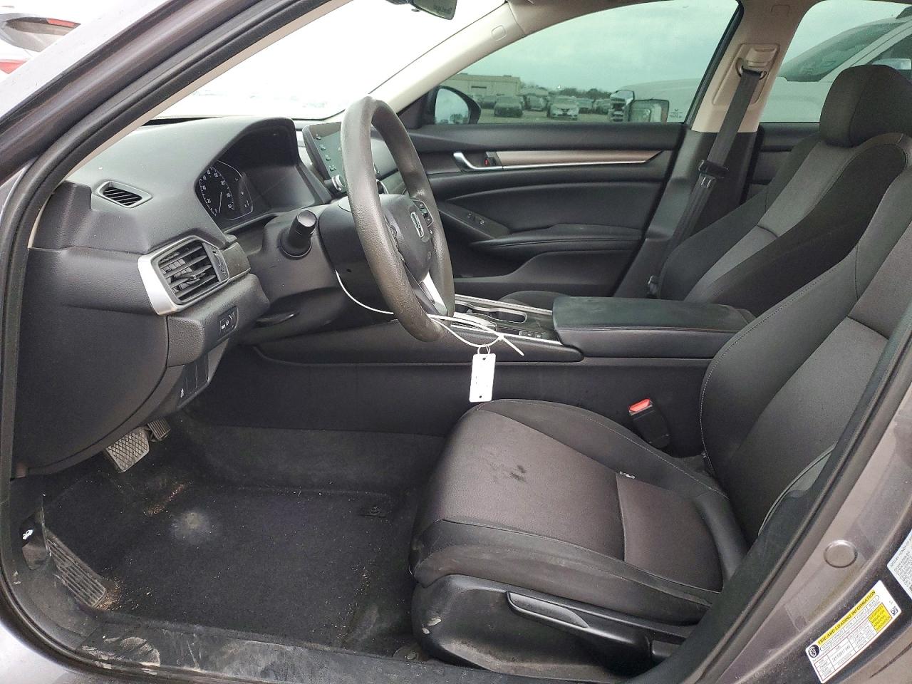 2018 HONDA ACCORD LX photo 13
