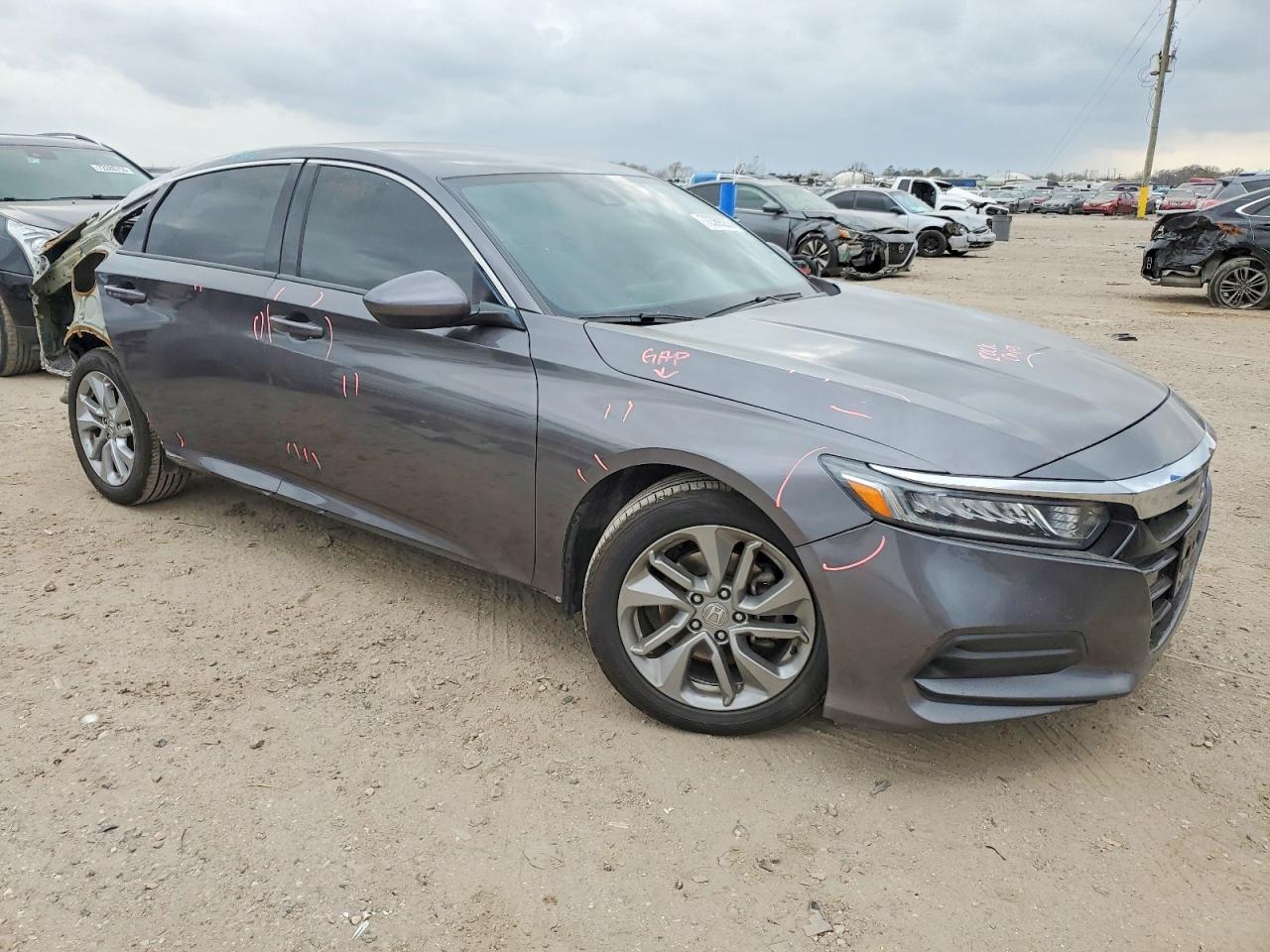 2018 HONDA ACCORD LX photo 7