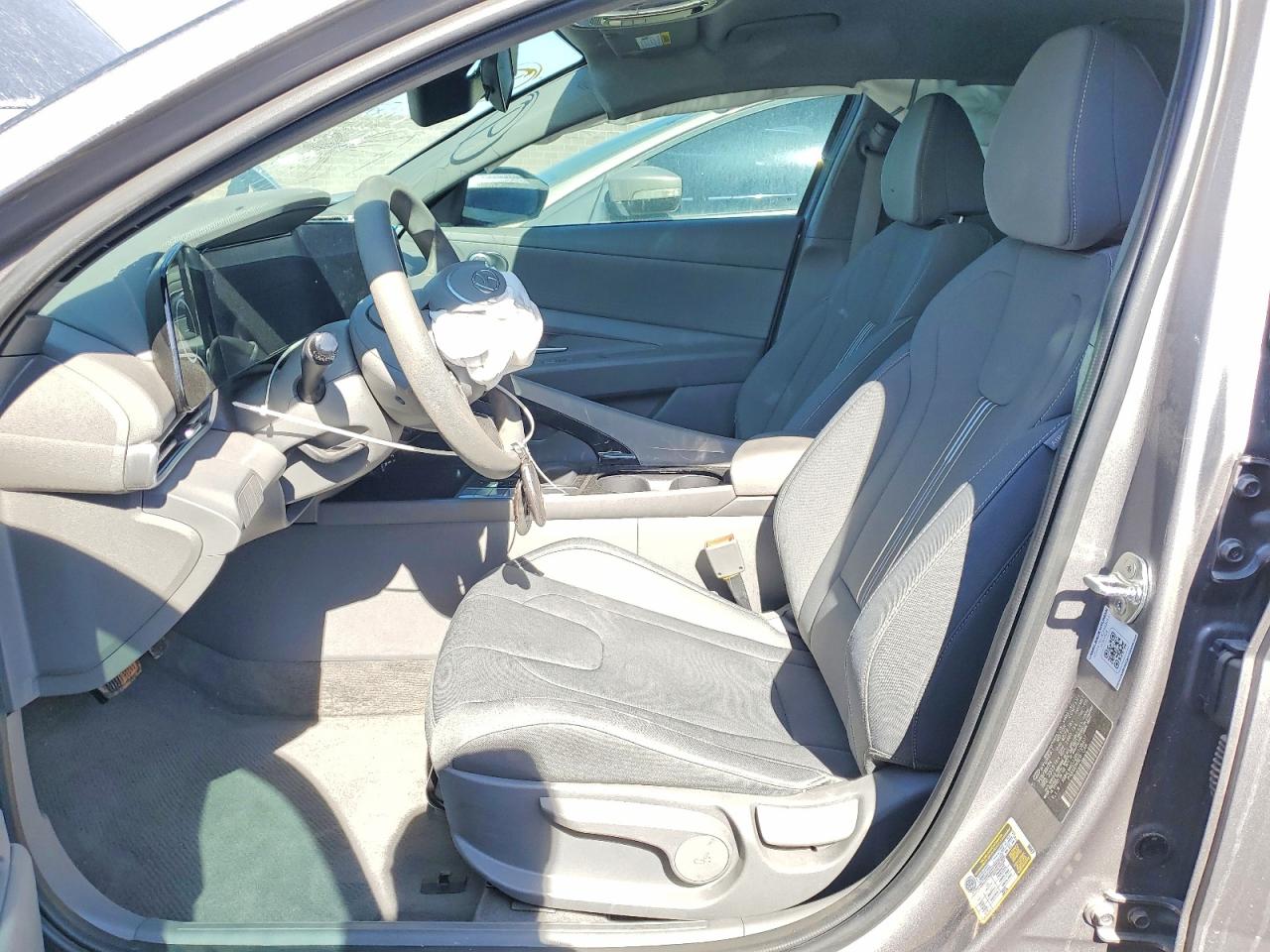 2024 HYUNDAI ELANTRA BLUE photo 7
