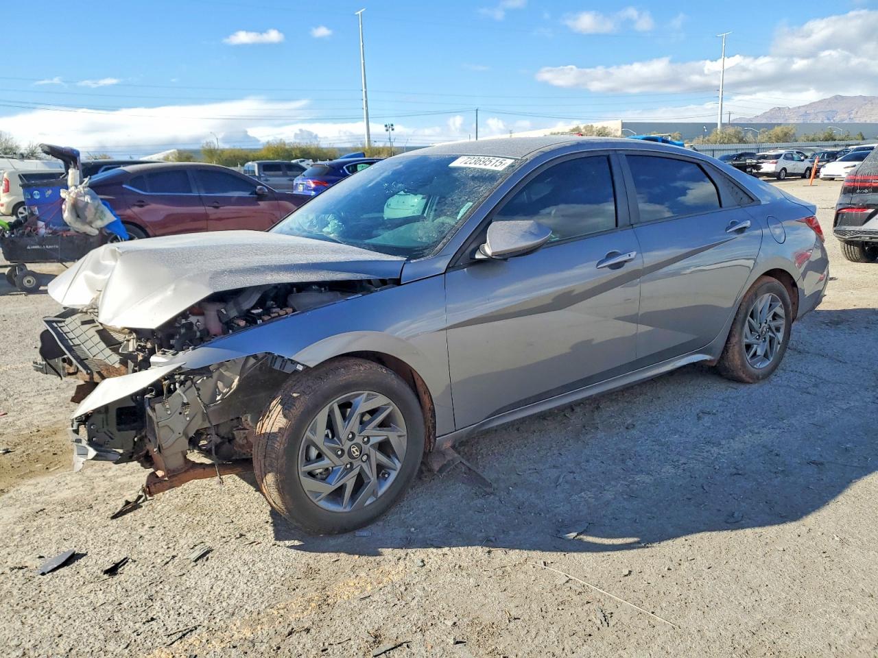 2024 HYUNDAI ELANTRA