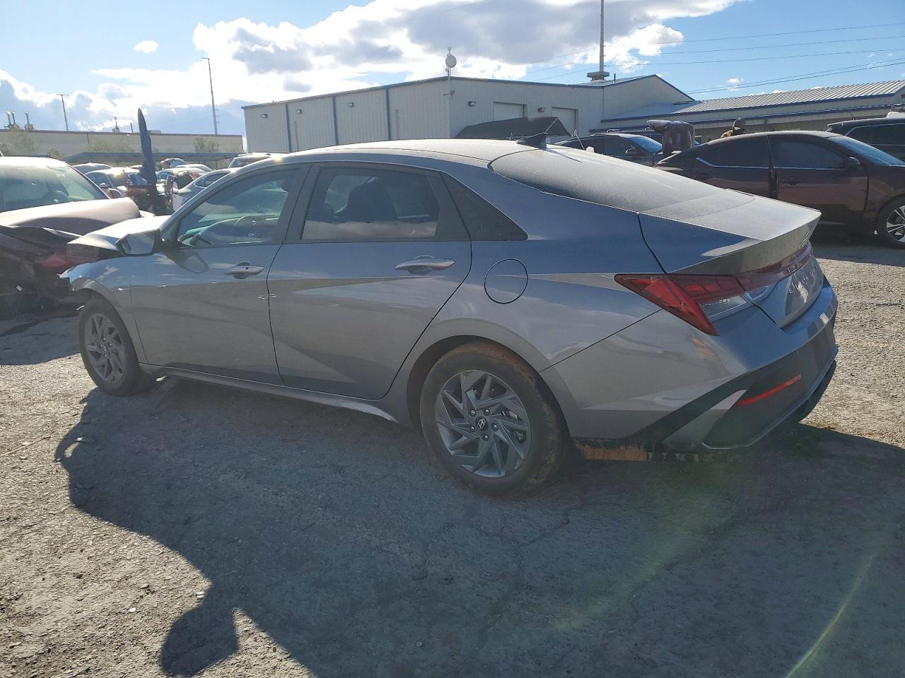2024 HYUNDAI ELANTRA BLUE photo 2