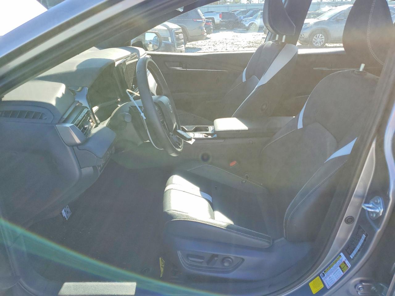 2025 TOYOTA CAMRY XSE photo 7