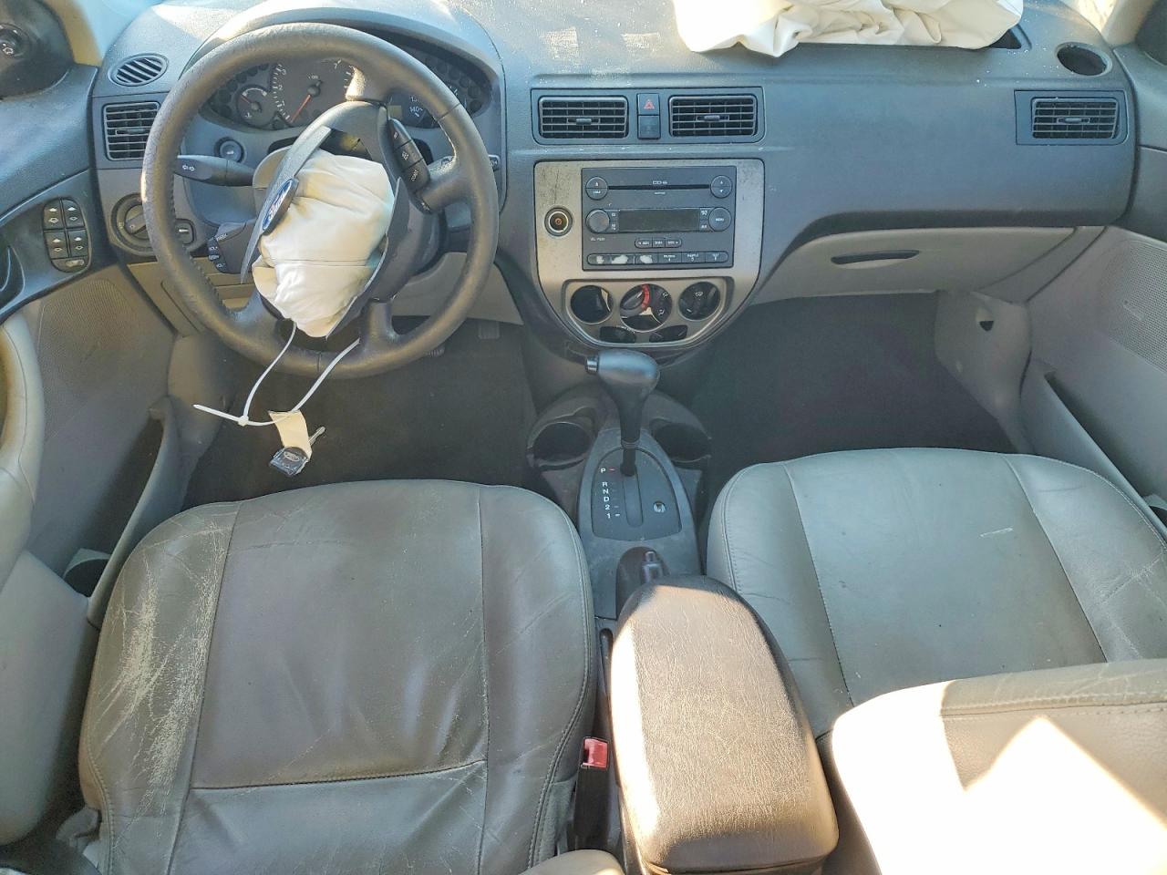 2007 FORD FOCUS ZX4 photo 15