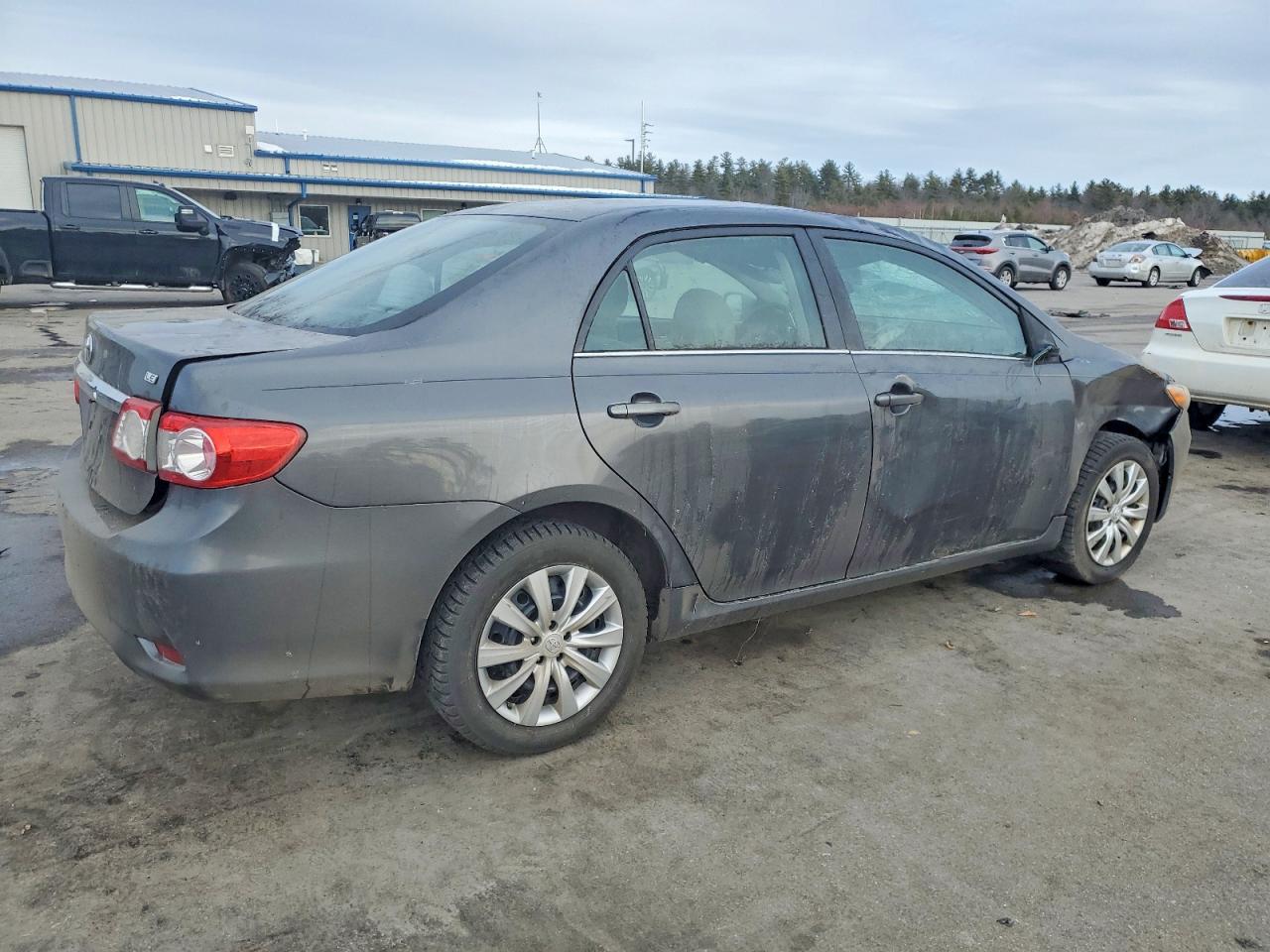 2013 TOYOTA COROLLA BASE photo 5