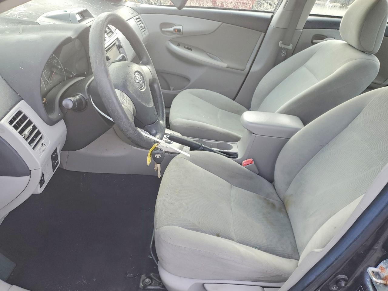 2013 TOYOTA COROLLA BASE photo 13