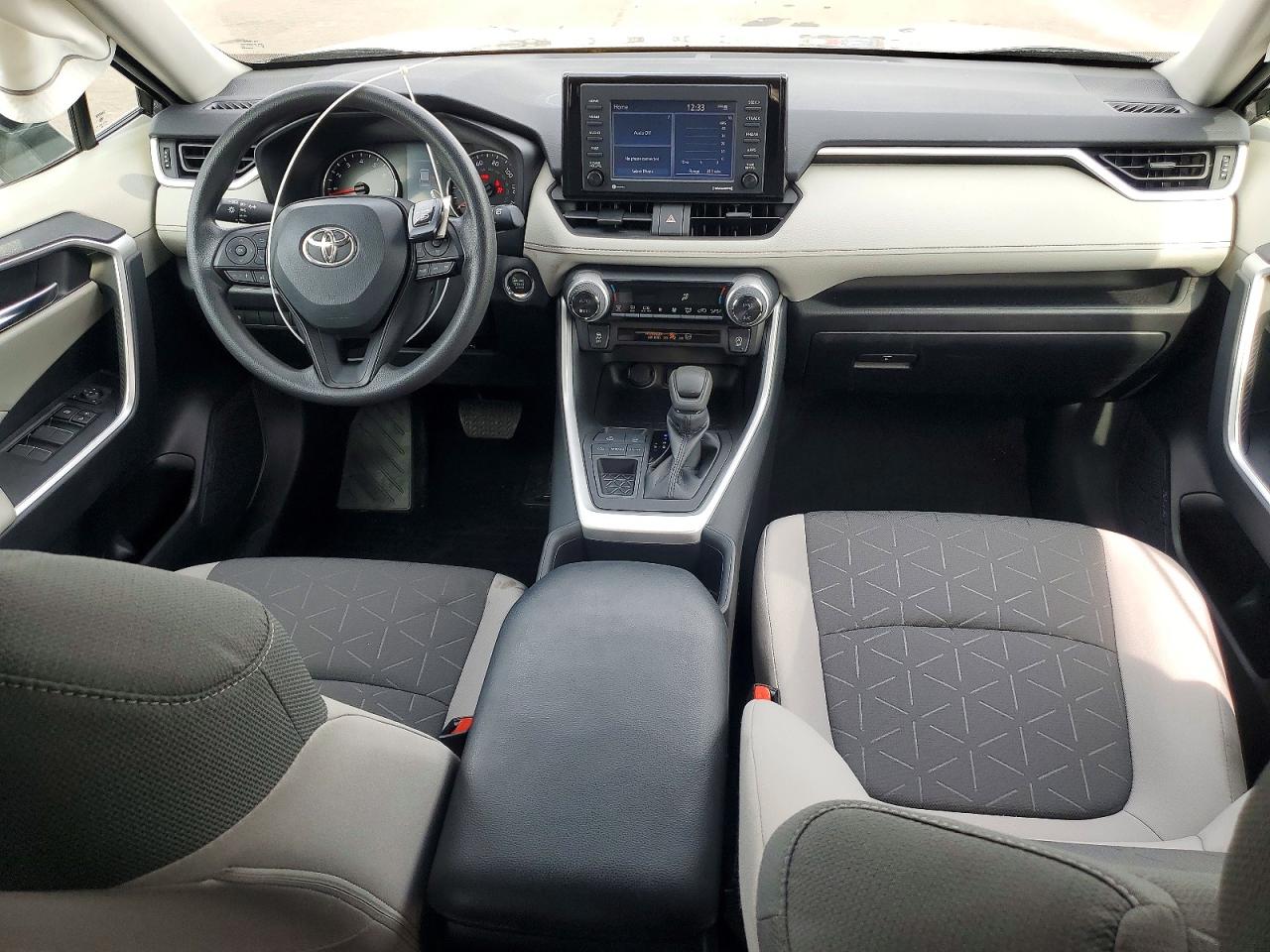 2022 TOYOTA RAV4 XLE photo 15