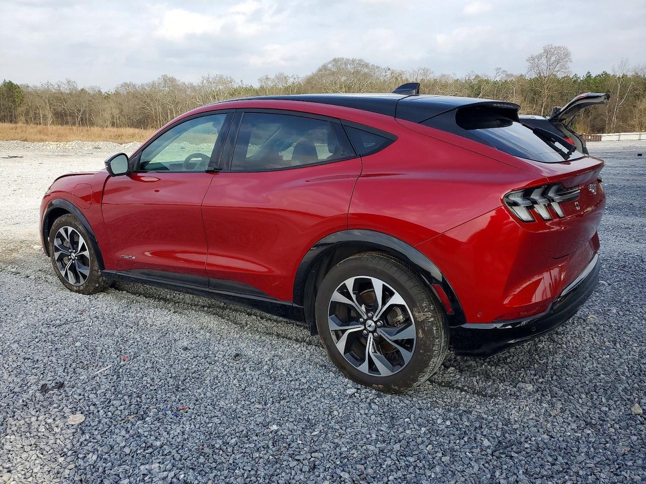 2022 FORD MUSTANG MACH-E PREMIUM photo 4
