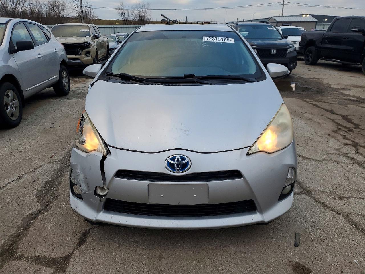 2013 TOYOTA PRIUS C FOUR photo 5