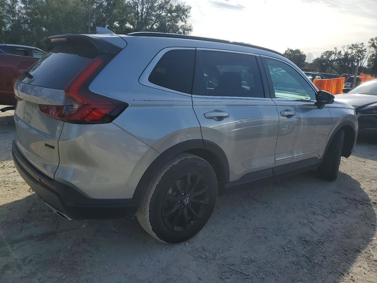 2024 HONDA CR-V SPORT photo 3