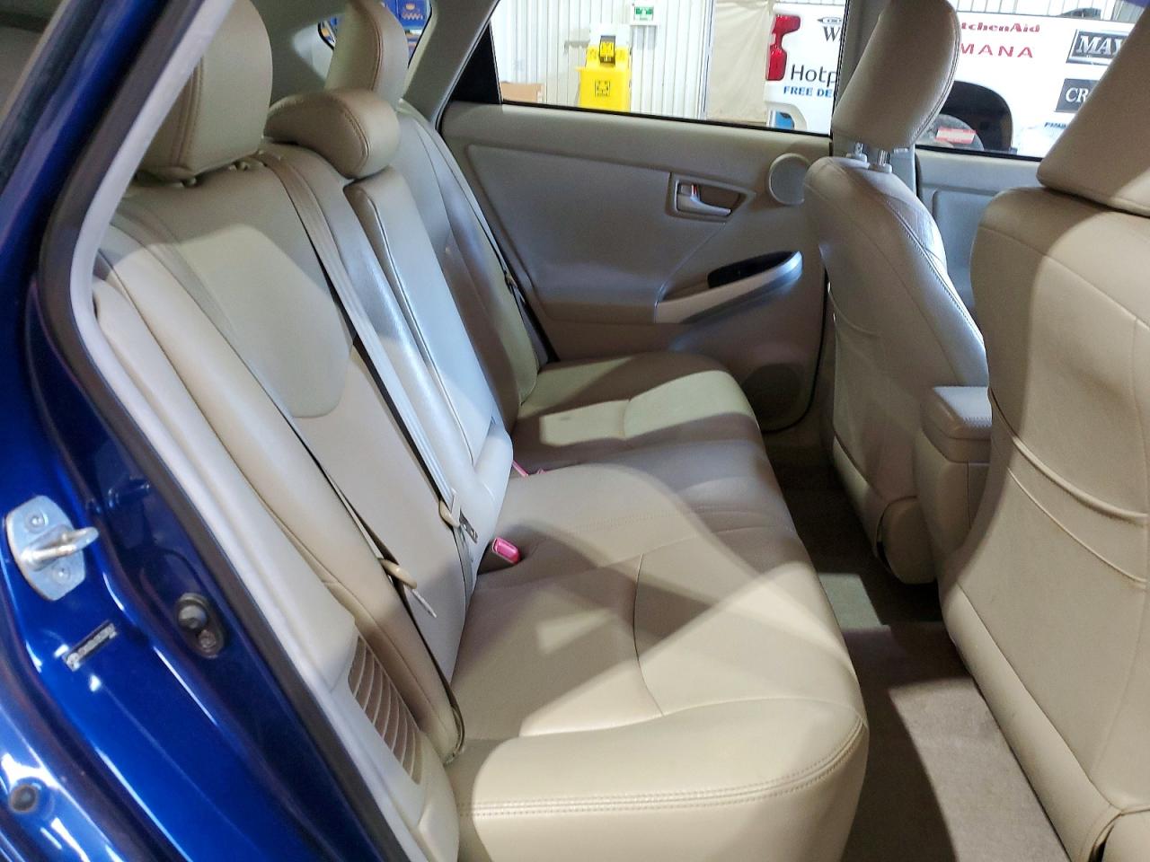 2011 TOYOTA PRIUS photo 19