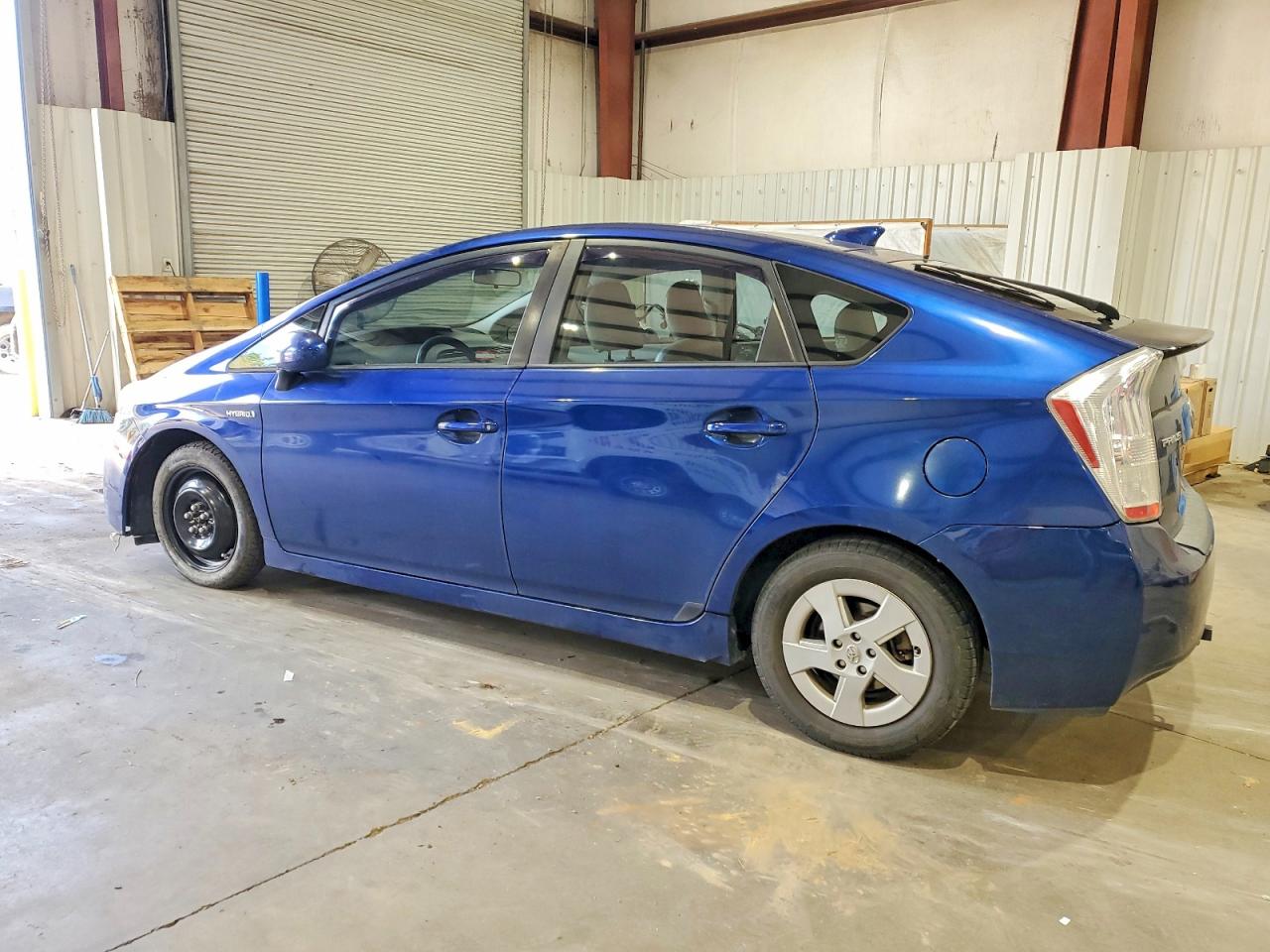 2011 TOYOTA PRIUS photo 3