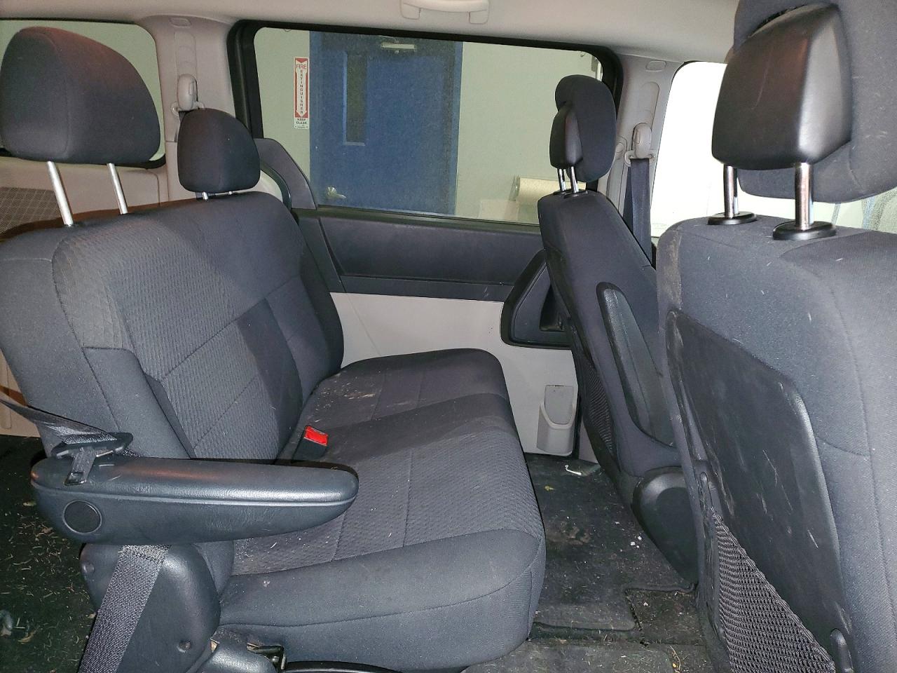 2010 DODGE GRAND CARAVAN SE photo 31