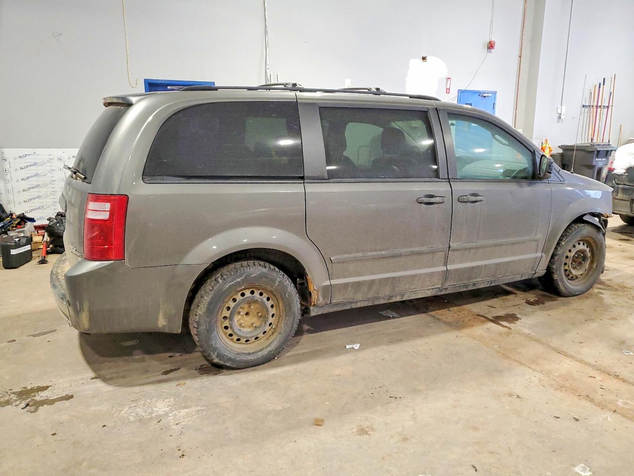 2010 DODGE GRAND CARAVAN SE photo 7