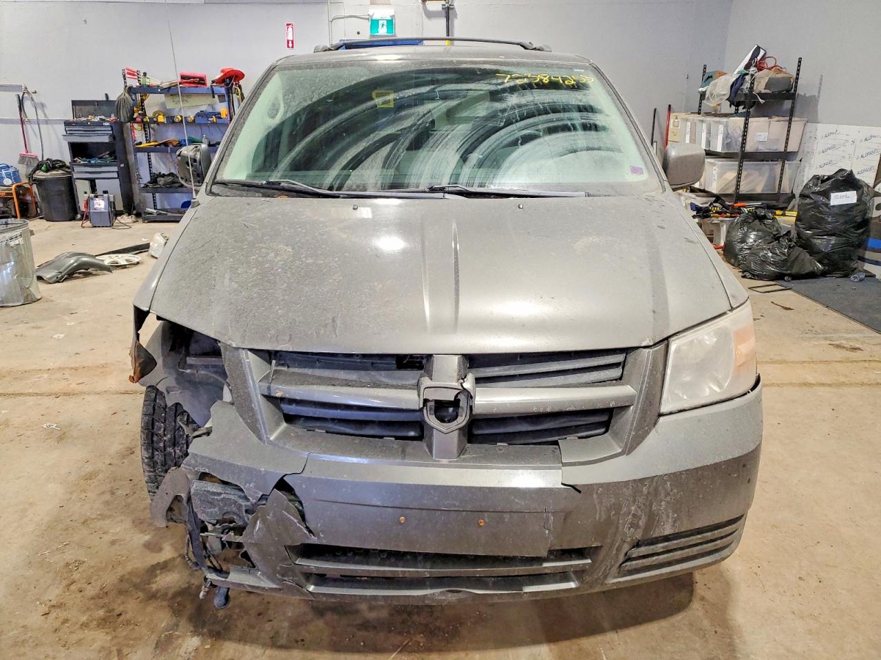 2010 DODGE GRAND CARAVAN SE photo 13