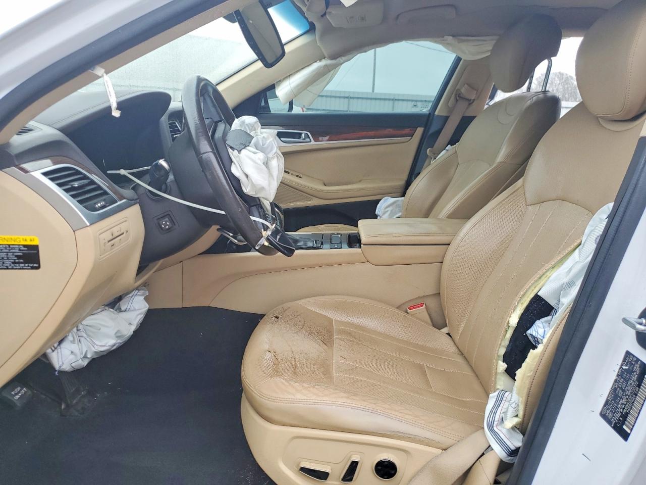 2015 HYUNDAI GENESIS 3.8L photo 13