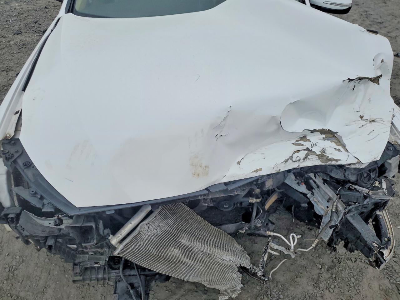 2015 HYUNDAI GENESIS 3.8L photo 21