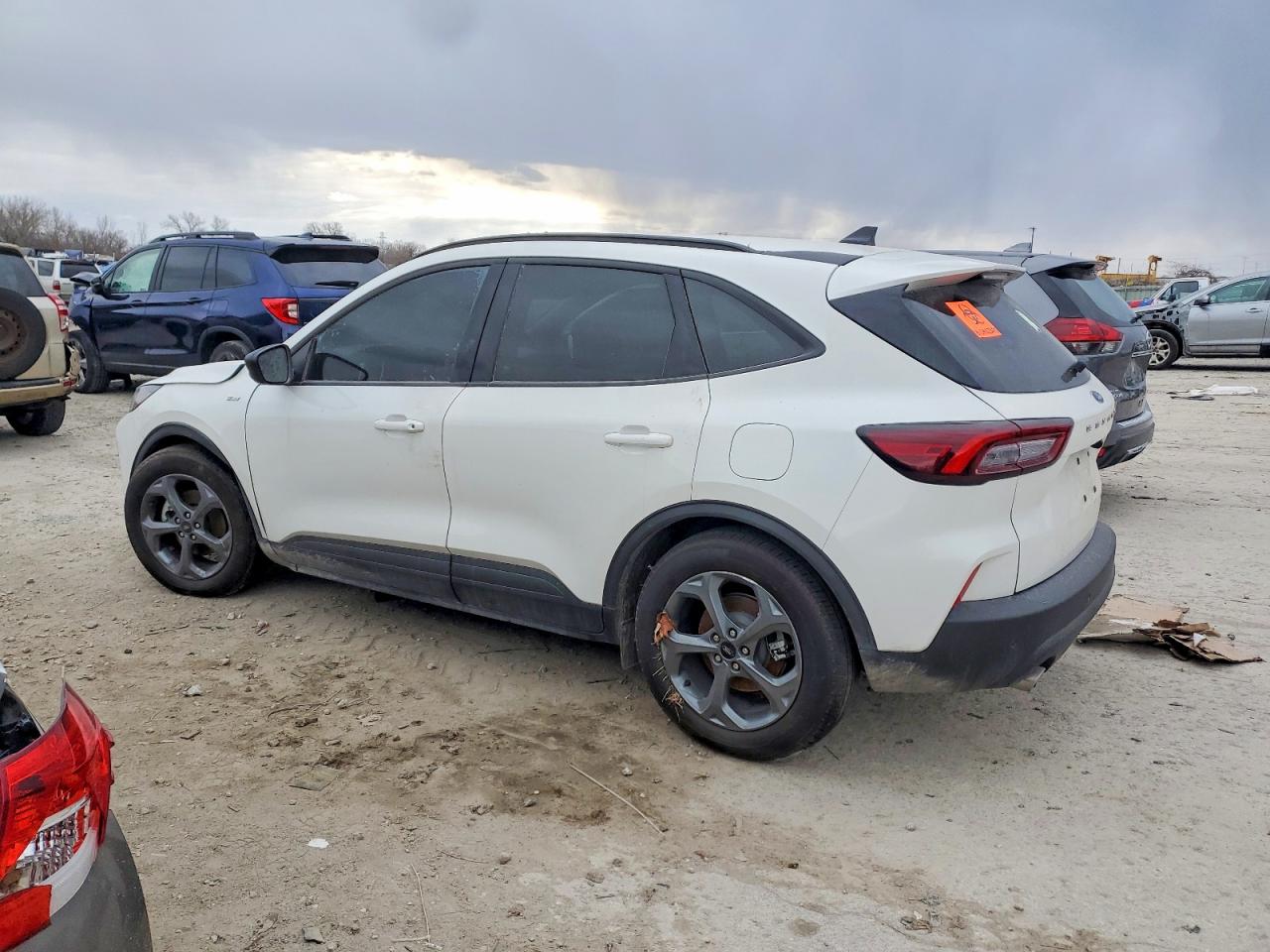 2025 FORD ESCAPE ST LINE photo 4