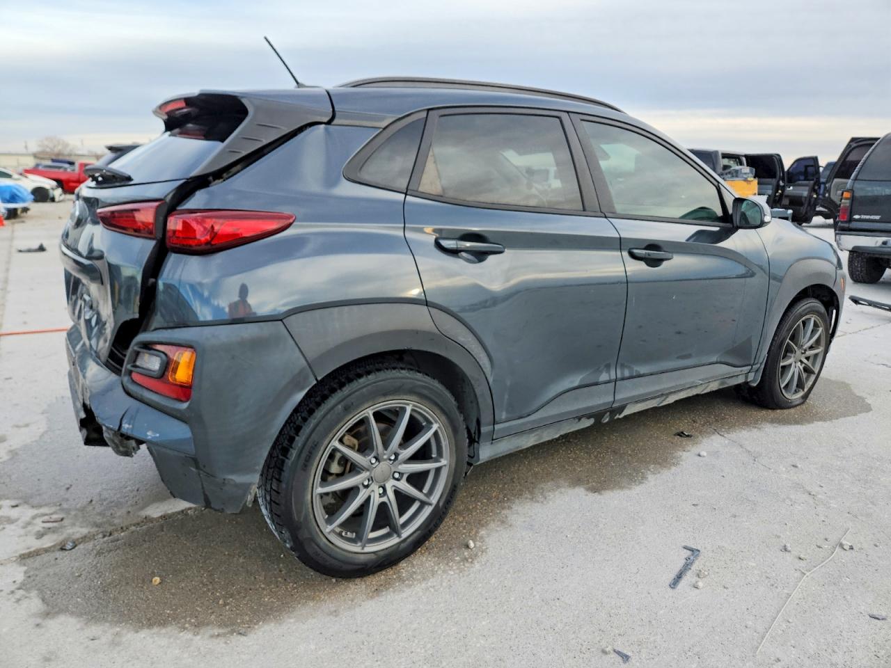 2020 HYUNDAI KONA SEL photo 5