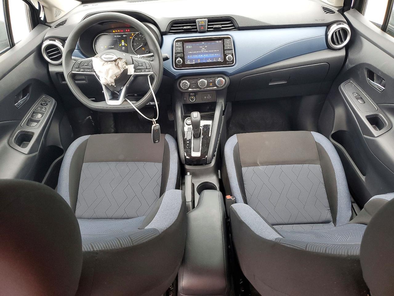 2025 NISSAN VERSA SV photo 8