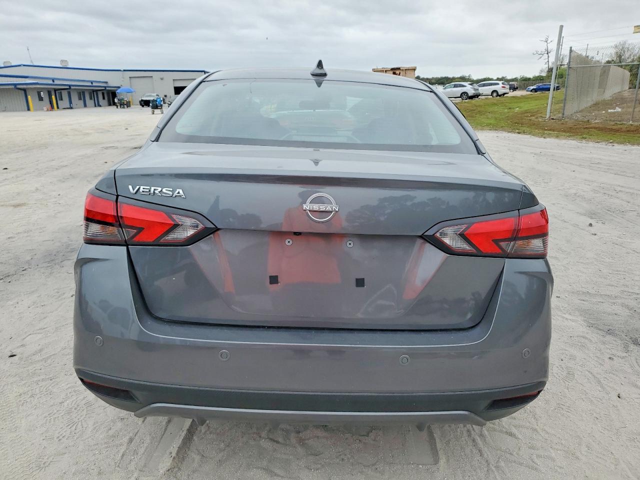 2025 NISSAN VERSA SV photo 6