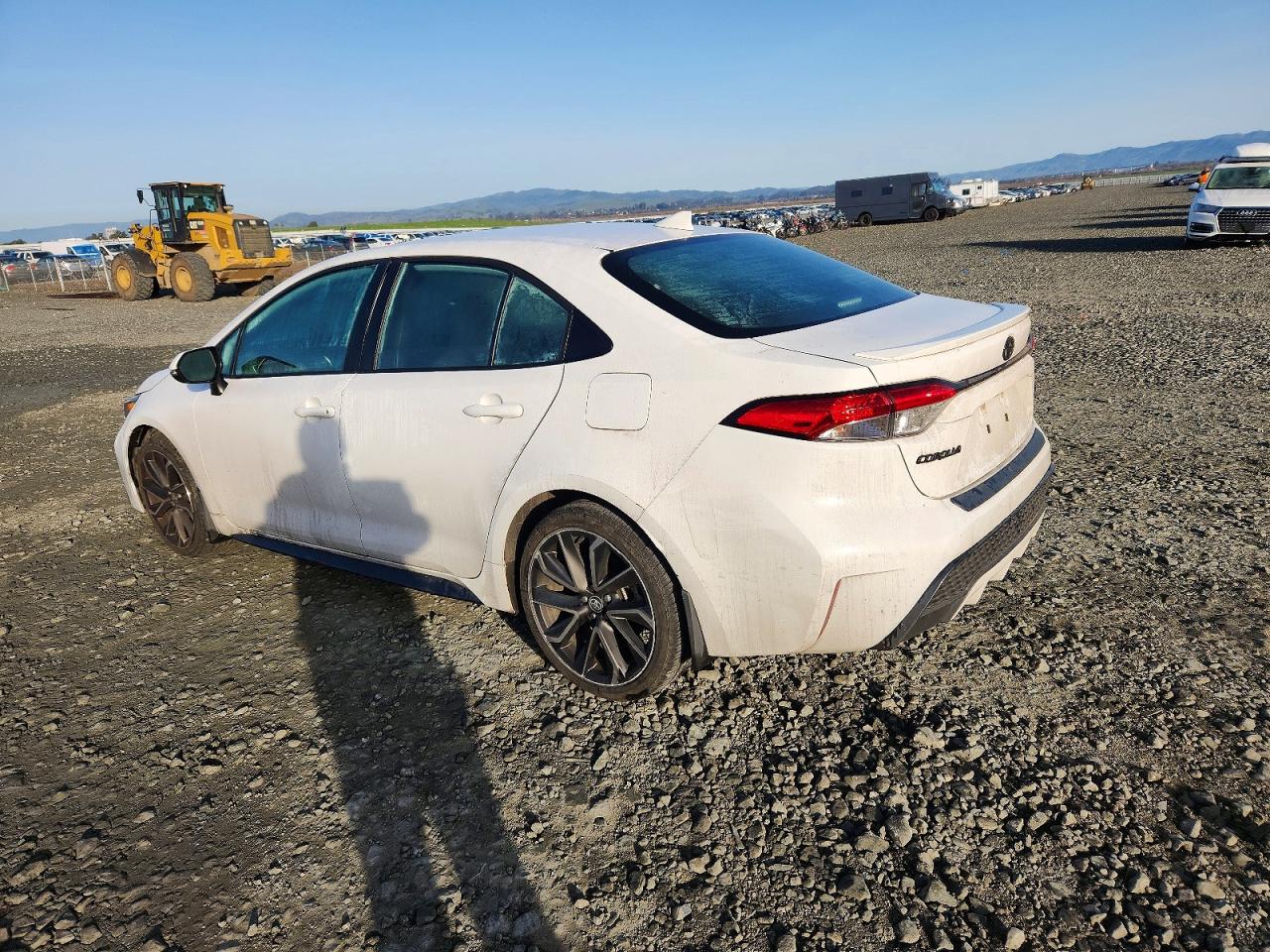 2020 TOYOTA COROLLA SE photo 3