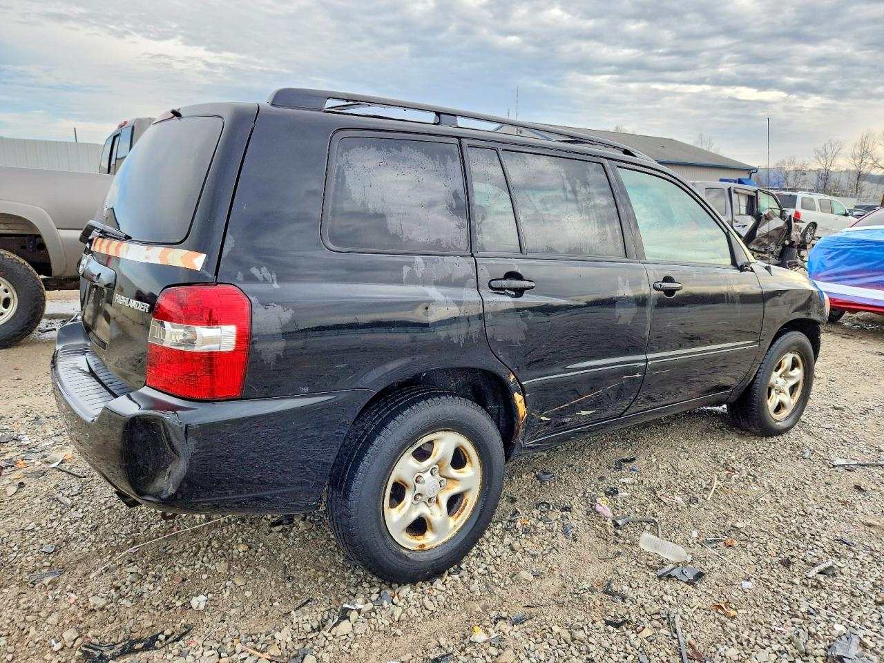 2004 TOYOTA HIGHLANDER BASE photo 3