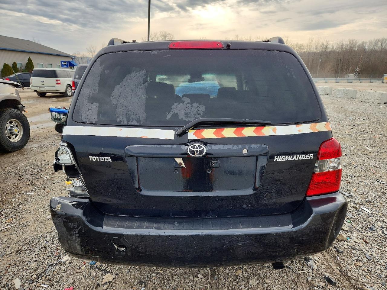 2004 TOYOTA HIGHLANDER BASE photo 6