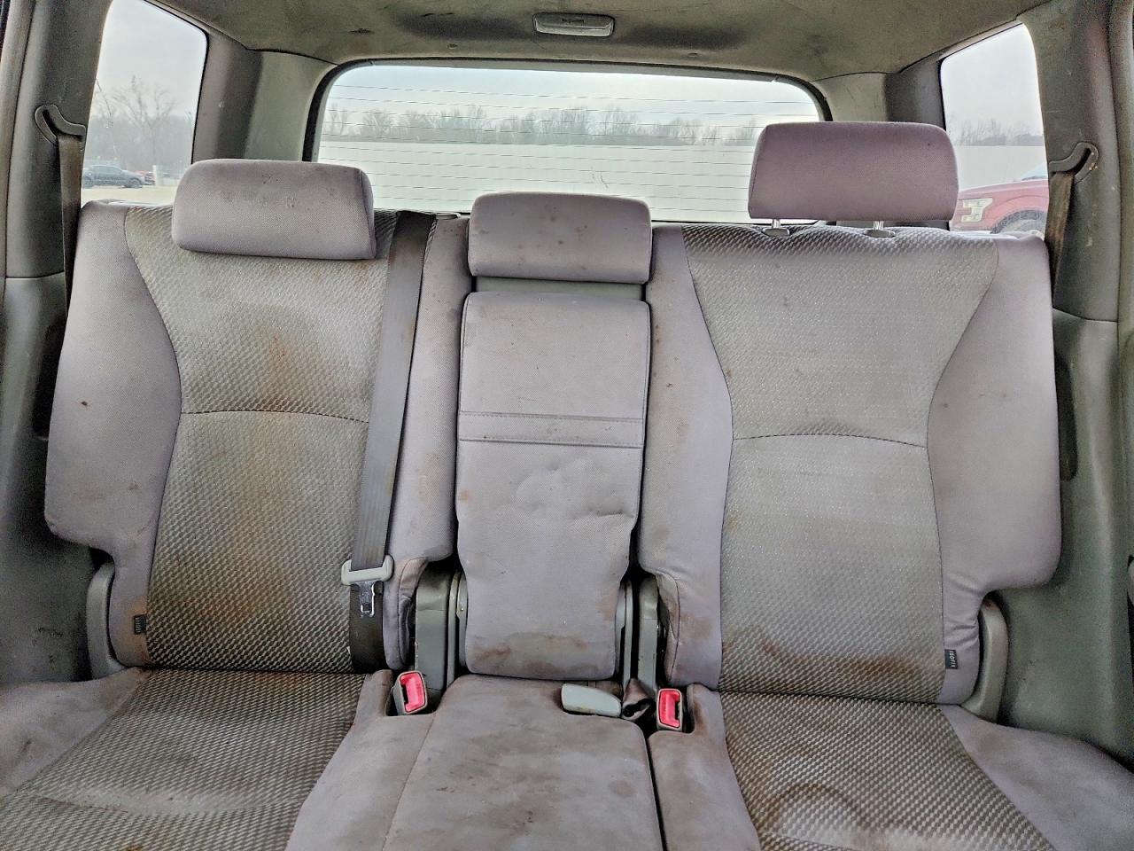 2004 TOYOTA HIGHLANDER BASE photo 10