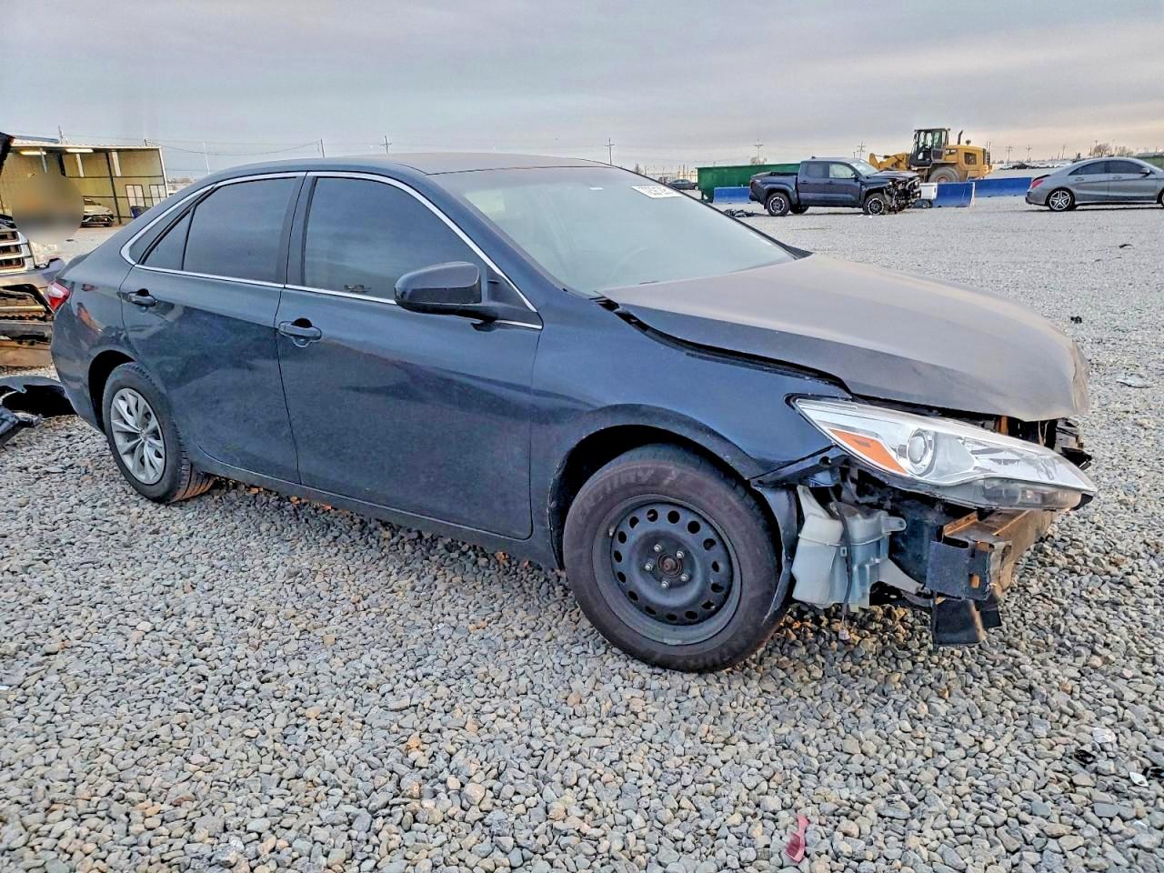 2017 TOYOTA CAMRY LE photo 7