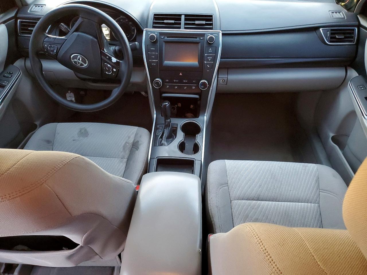 2017 TOYOTA CAMRY LE photo 15